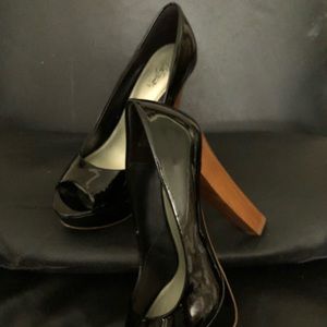 City Streets Peep Toe Pumps Size 8 NEW